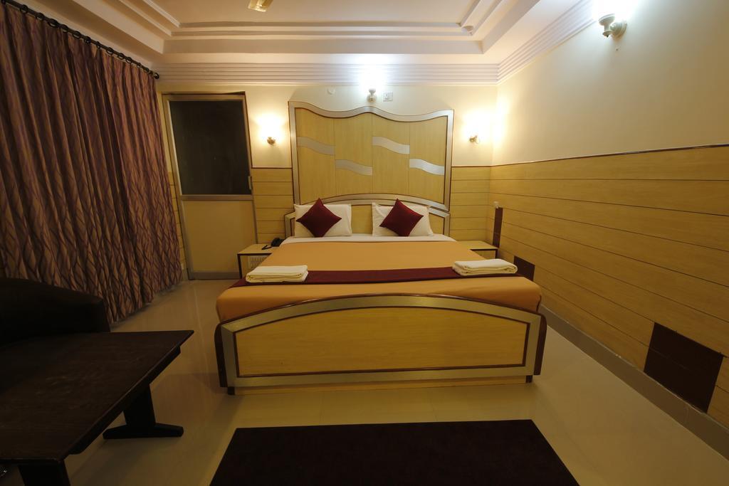 Hotel Prakaash Palace Mysore Habitación foto
